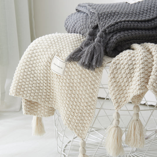 Plaid à Franges – Laine Douce et Élégante