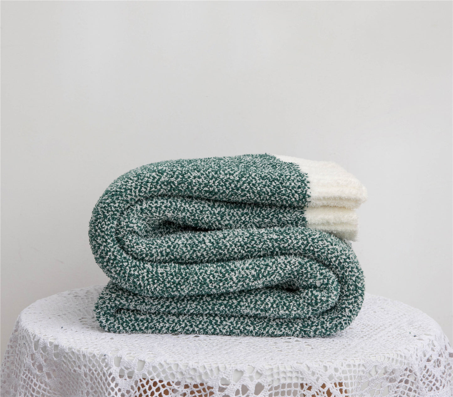 Plaid Cocooning en Maille Douce – 130x160 cm